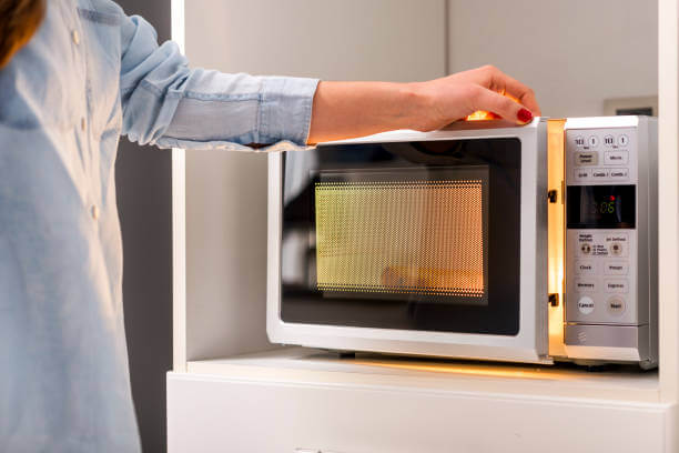 Arguments for and against the microwave as an appliance