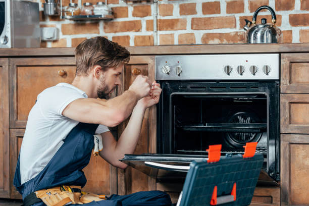 Factors to Consider When Hiring a Stove Repair Service